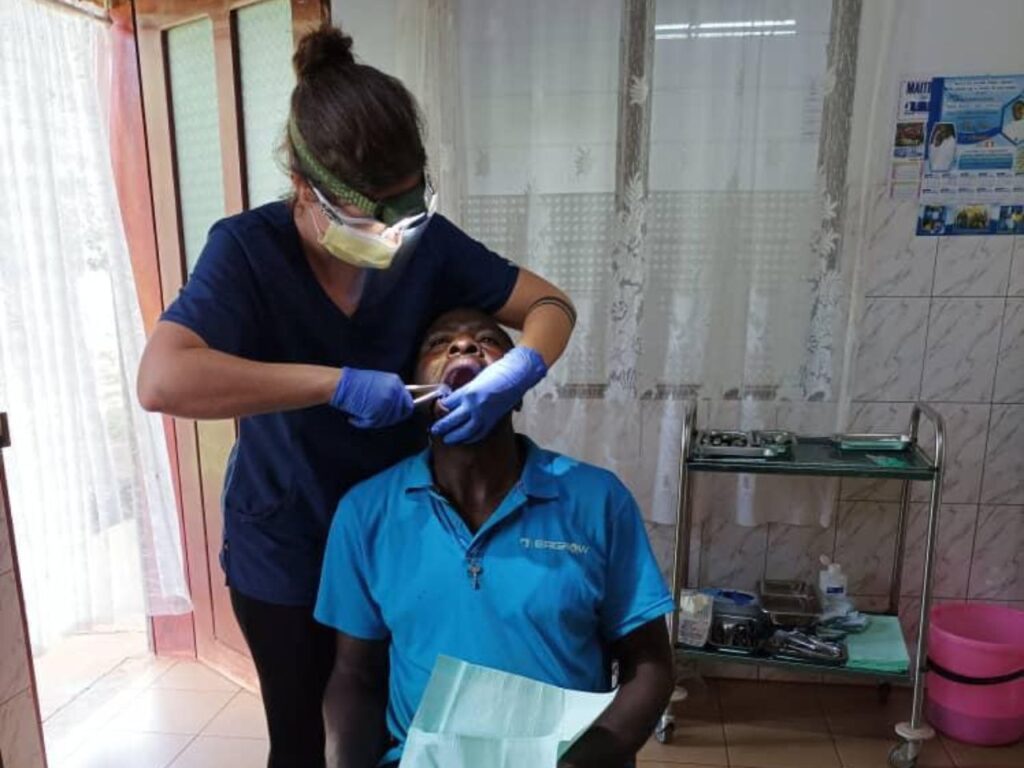 Dentystka w Kamerunie 05.10.22 -11.11.2022 r.